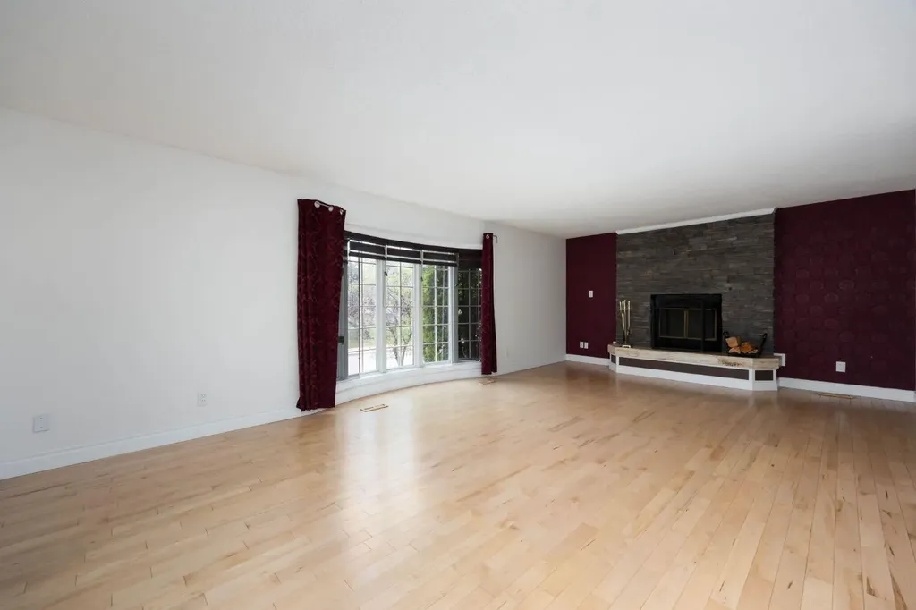 104 Dundas Road Fort Mcmurray AB T9K 1E3