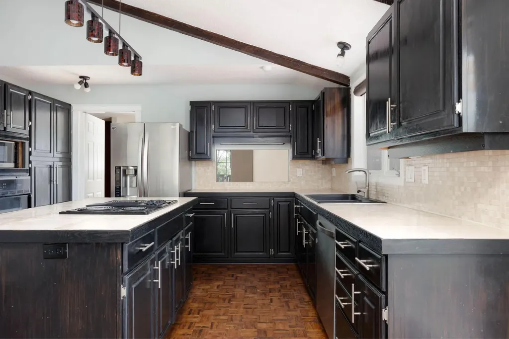 104 Dundas Road Fort Mcmurray AB T9K 1E3