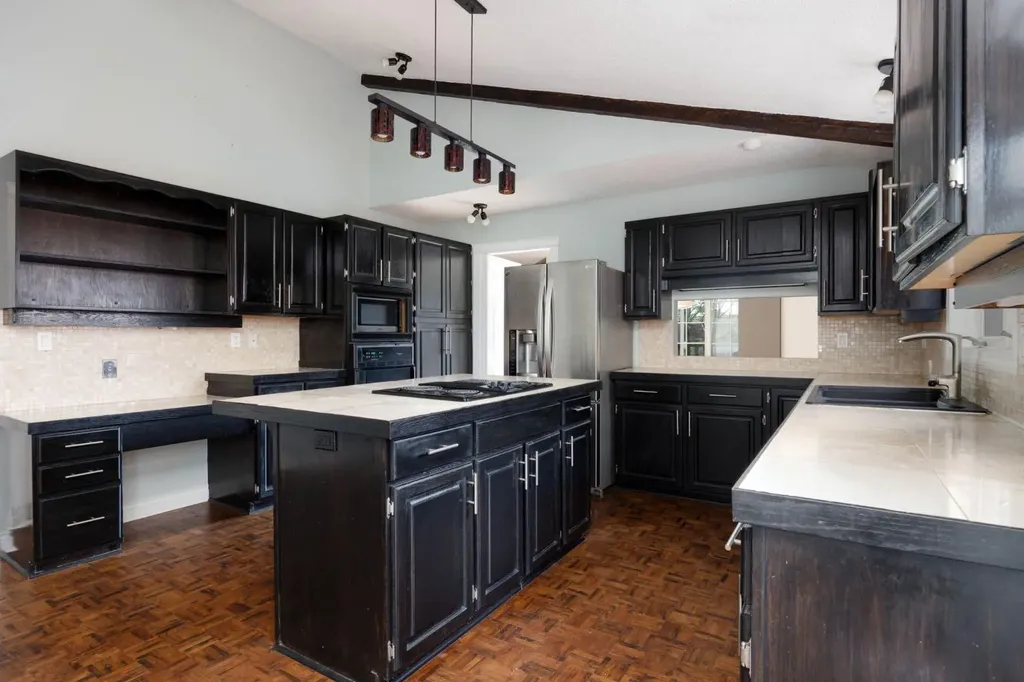 104 Dundas Road Fort Mcmurray AB T9K 1E3