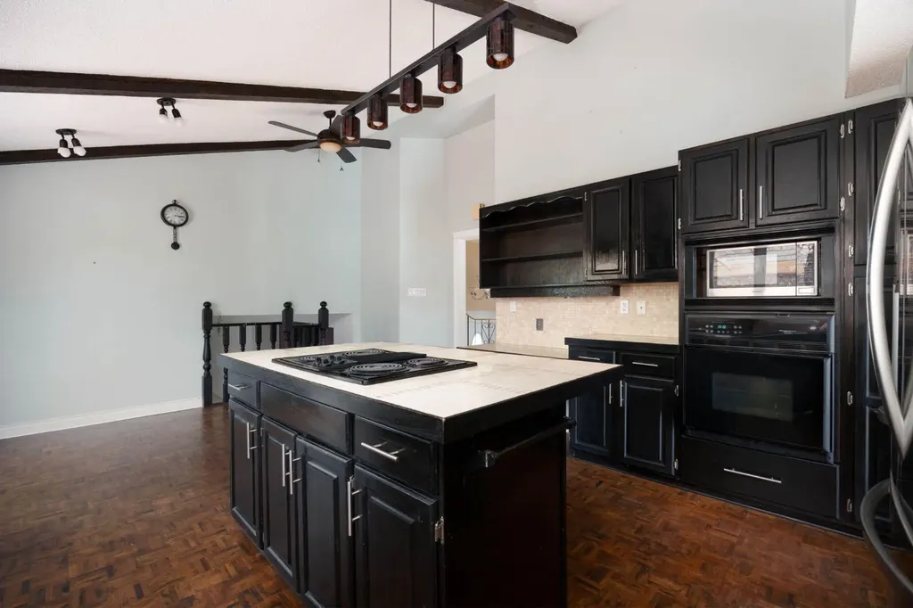 104 Dundas Road Fort Mcmurray AB T9K 1E3
