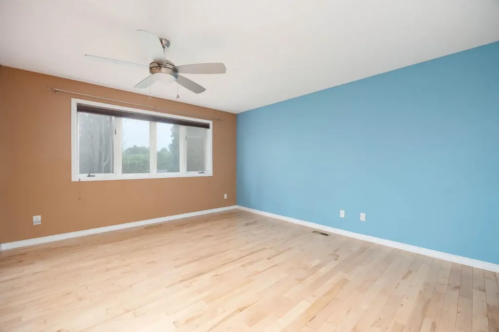 104 Dundas Road Fort Mcmurray AB T9K 1E3
