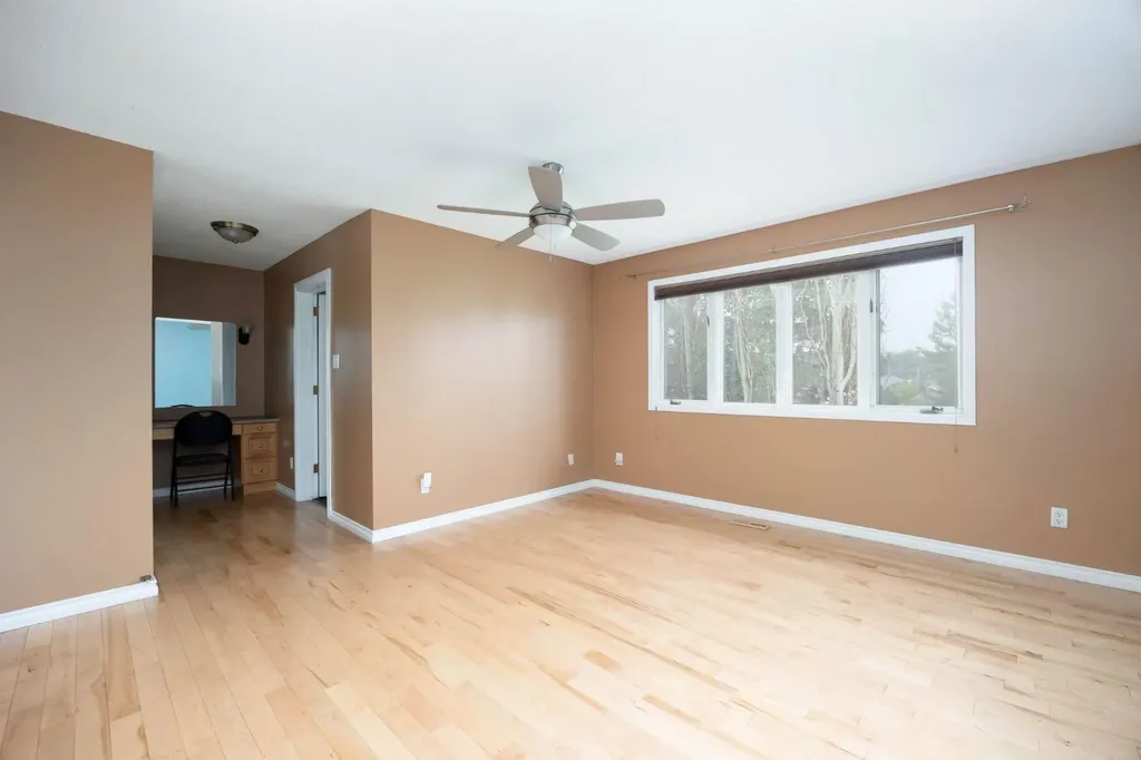 104 Dundas Road Fort Mcmurray AB T9K 1E3