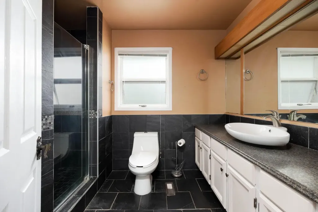 104 Dundas Road Fort Mcmurray AB T9K 1E3