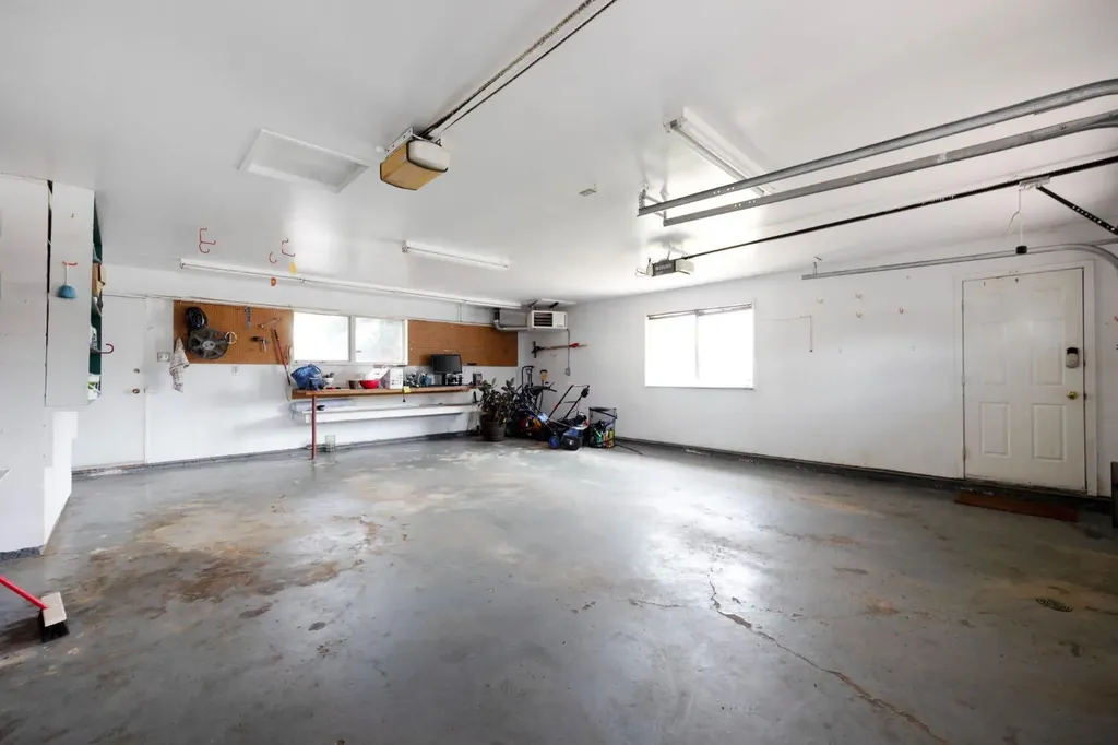104 Dundas Road Fort Mcmurray AB T9K 1E3