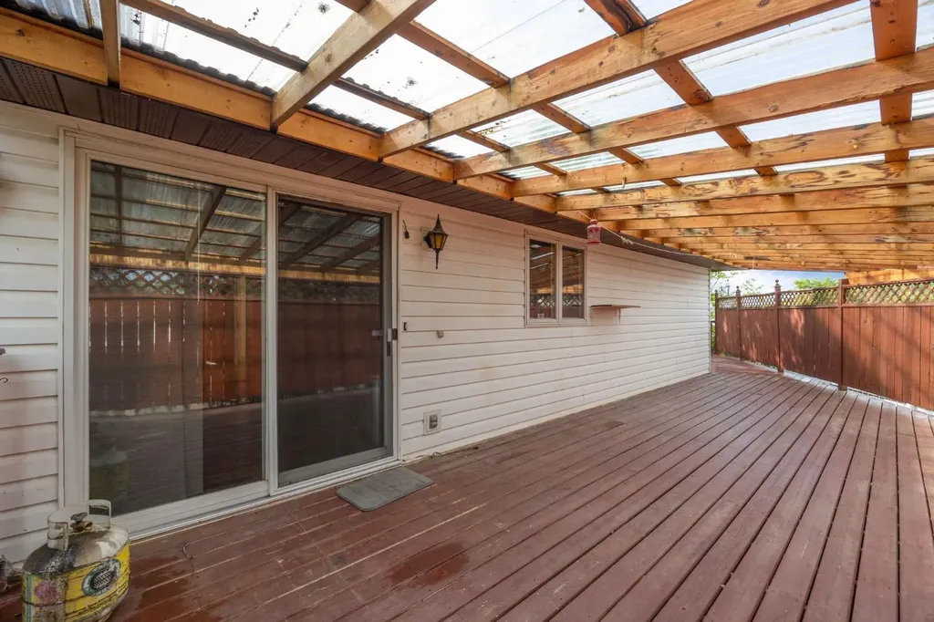 104 Dundas Road Fort Mcmurray AB T9K 1E3