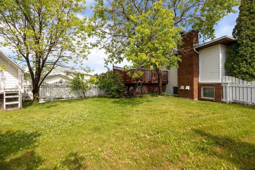 104 Dundas Road Fort Mcmurray AB T9K 1E3