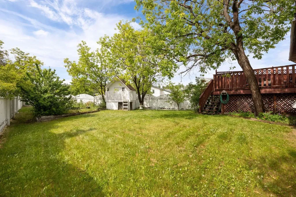 104 Dundas Road Fort Mcmurray AB T9K 1E3