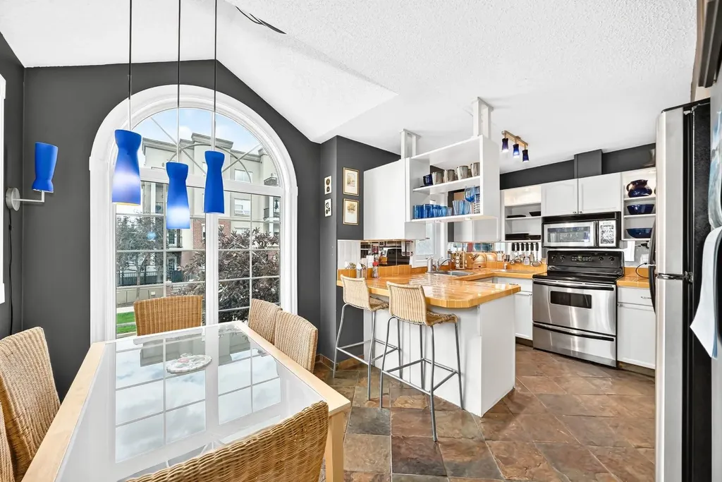 1607 11 Avenue SW Calgary AB t3c0n3