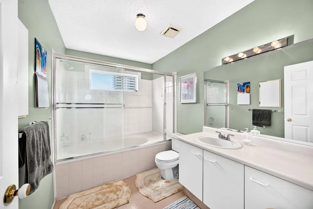 1607 11 Avenue SW Calgary AB t3c0n3