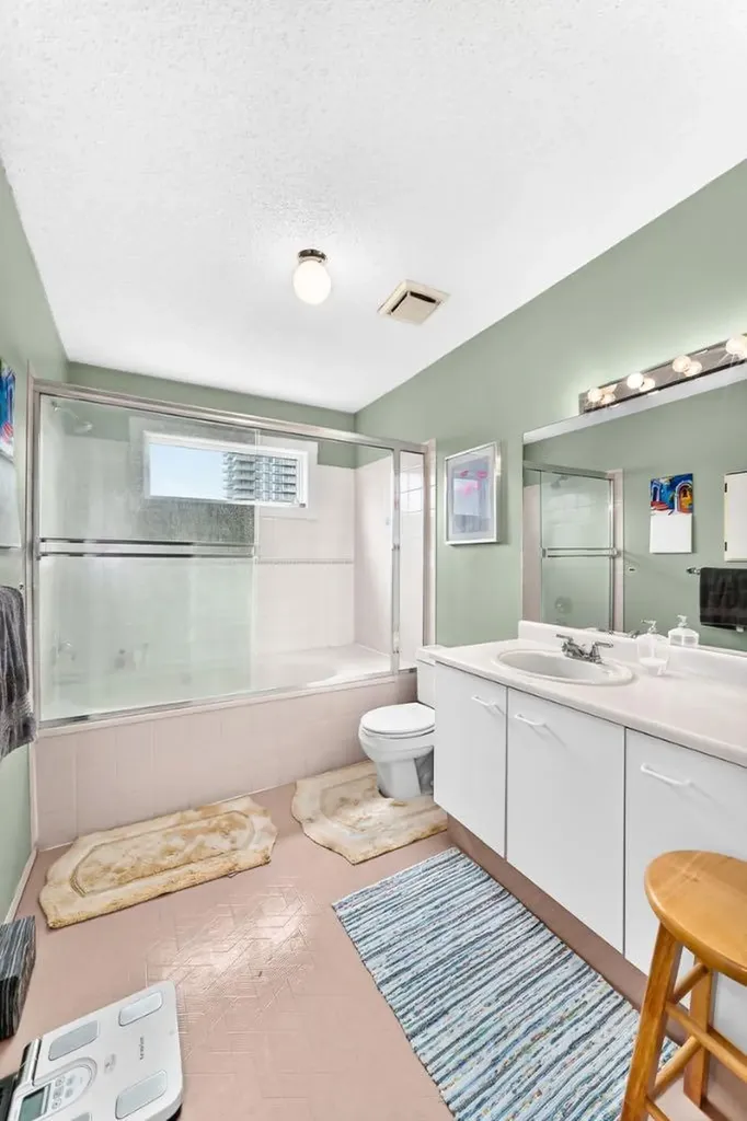 1607 11 Avenue SW Calgary AB t3c0n3