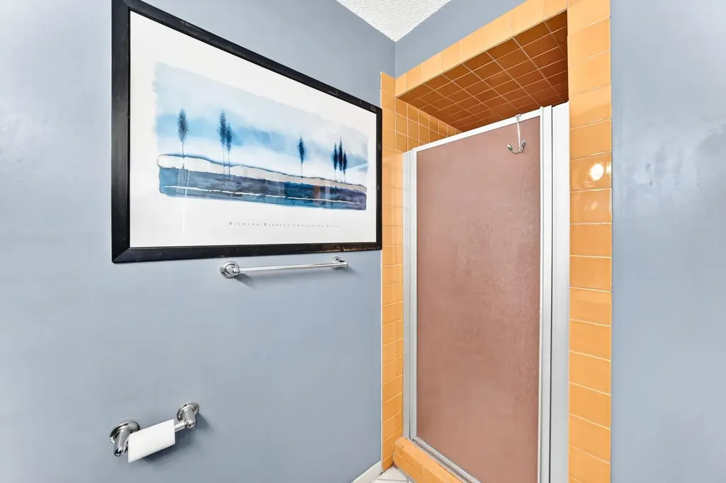 1607 11 Avenue SW Calgary AB t3c0n3