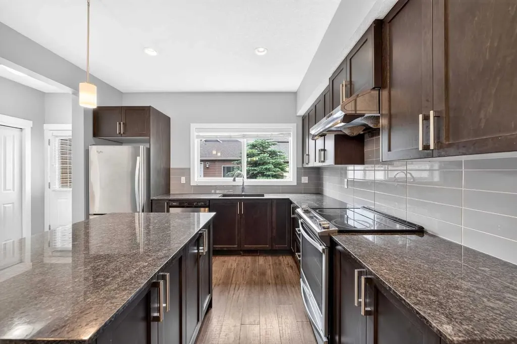 721 Nolan Hill Boulevard NW Calgary AB T3R 0V9