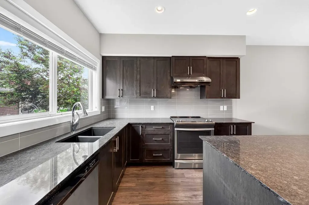 721 Nolan Hill Boulevard NW Calgary AB T3R 0V9
