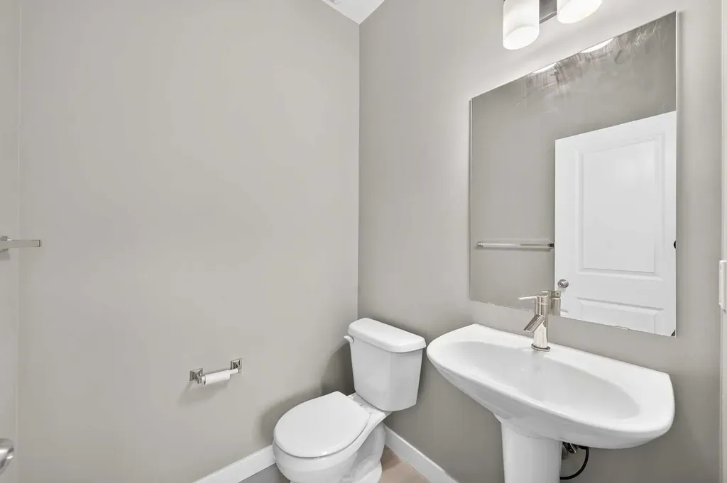 721 Nolan Hill Boulevard NW Calgary AB T3R 0V9