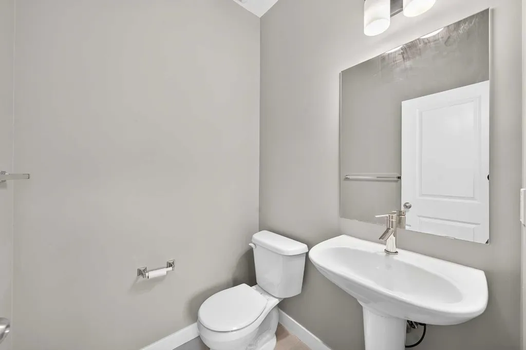 721 Nolan Hill Boulevard NW Calgary AB T3R 0V9