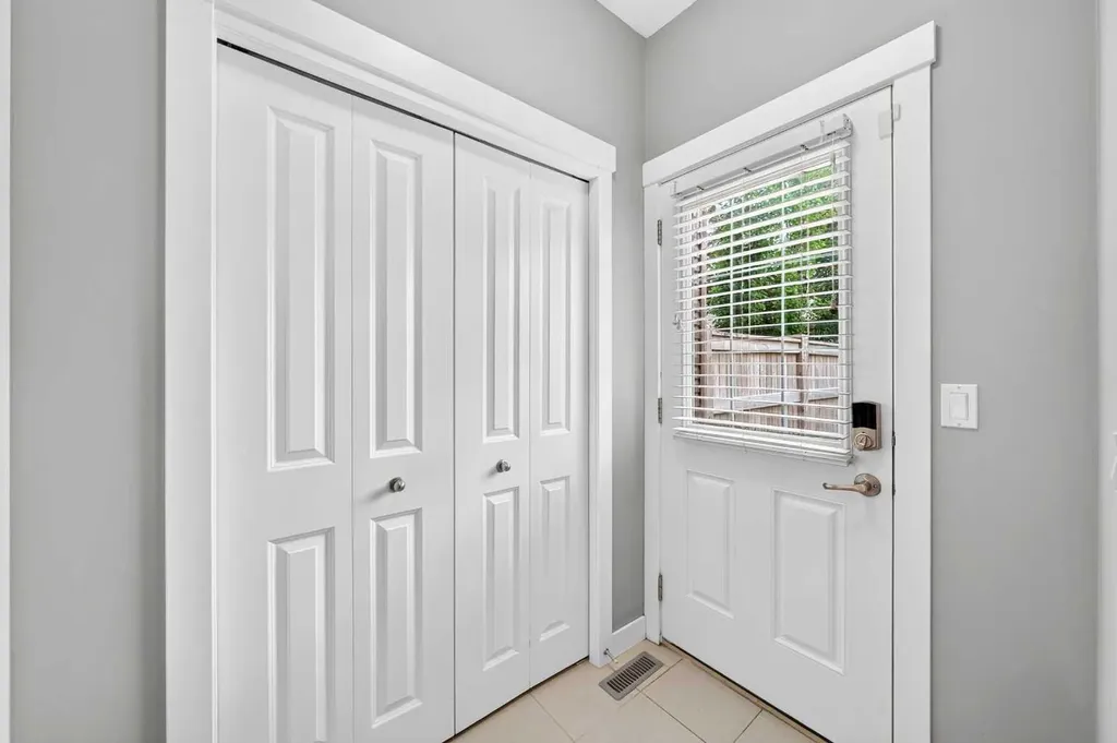 721 Nolan Hill Boulevard NW Calgary AB T3R 0V9