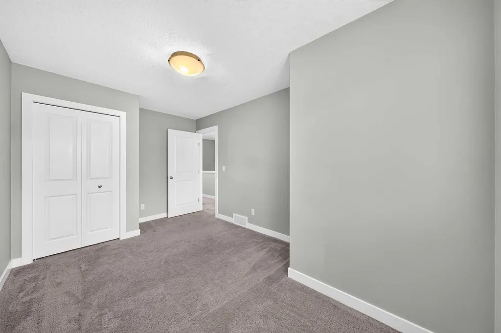 721 Nolan Hill Boulevard NW Calgary AB T3R 0V9