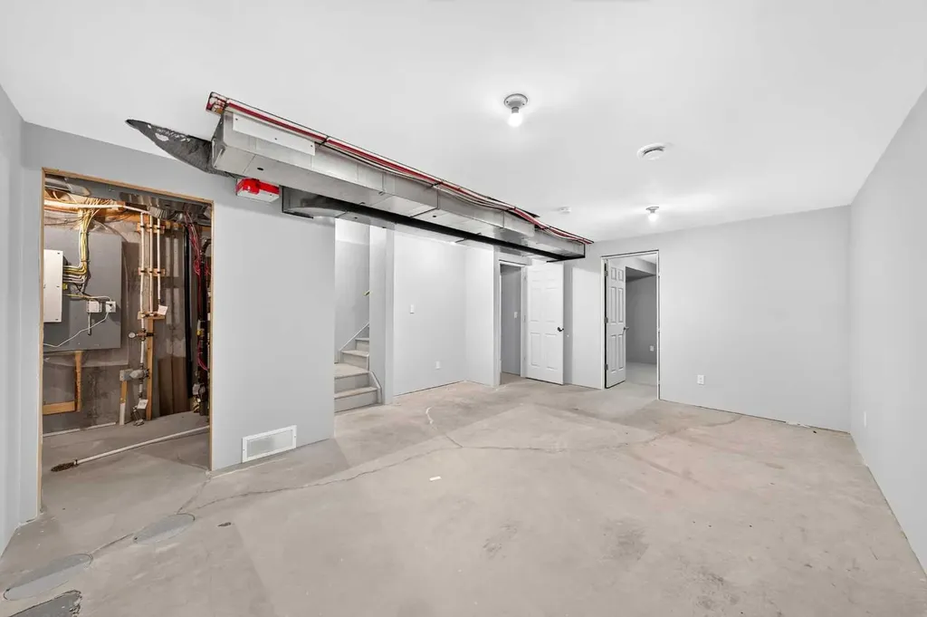721 Nolan Hill Boulevard NW Calgary AB T3R 0V9