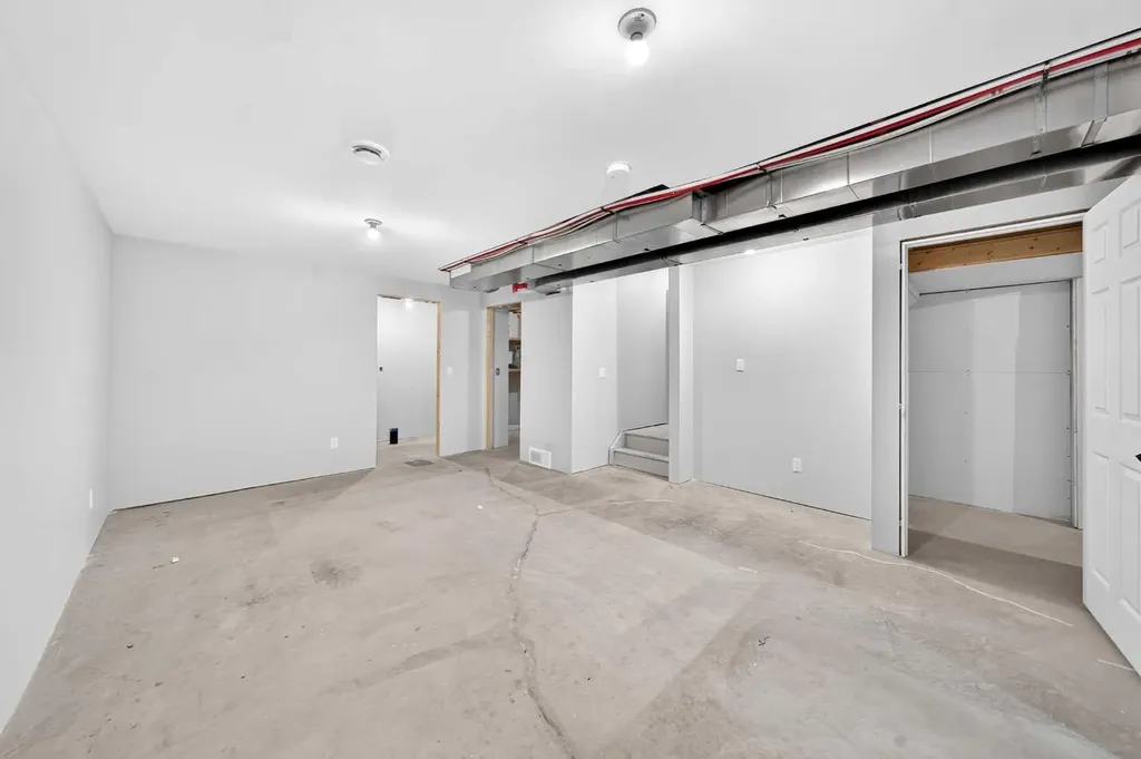 721 Nolan Hill Boulevard NW Calgary AB T3R 0V9
