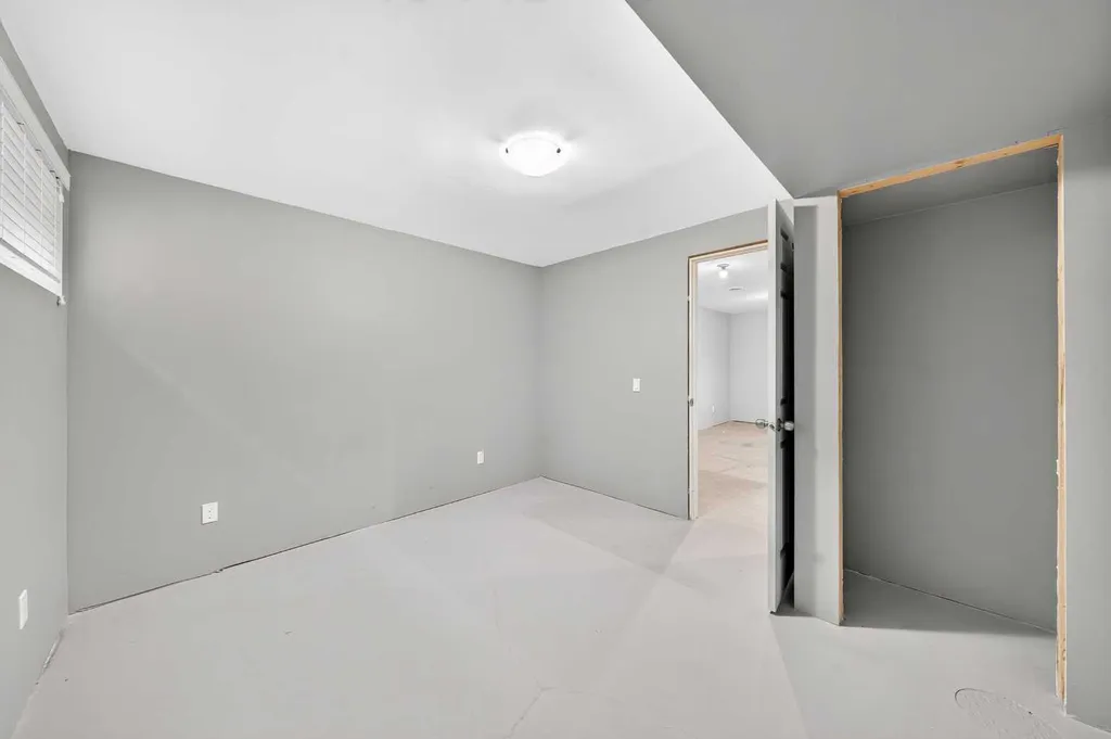 721 Nolan Hill Boulevard NW Calgary AB T3R 0V9