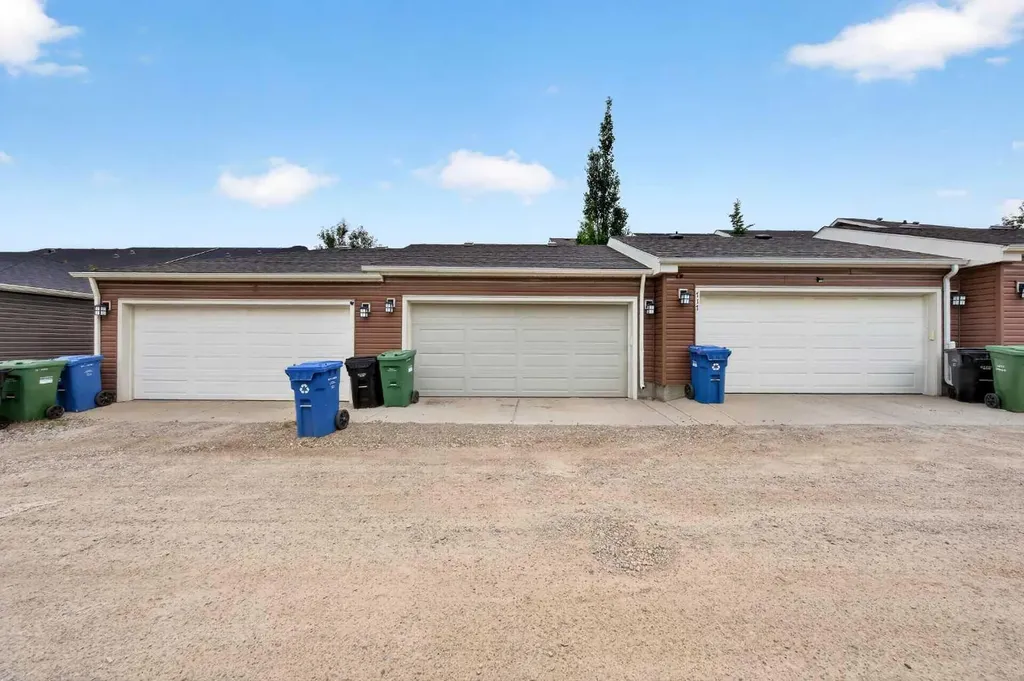 721 Nolan Hill Boulevard NW Calgary AB T3R 0V9