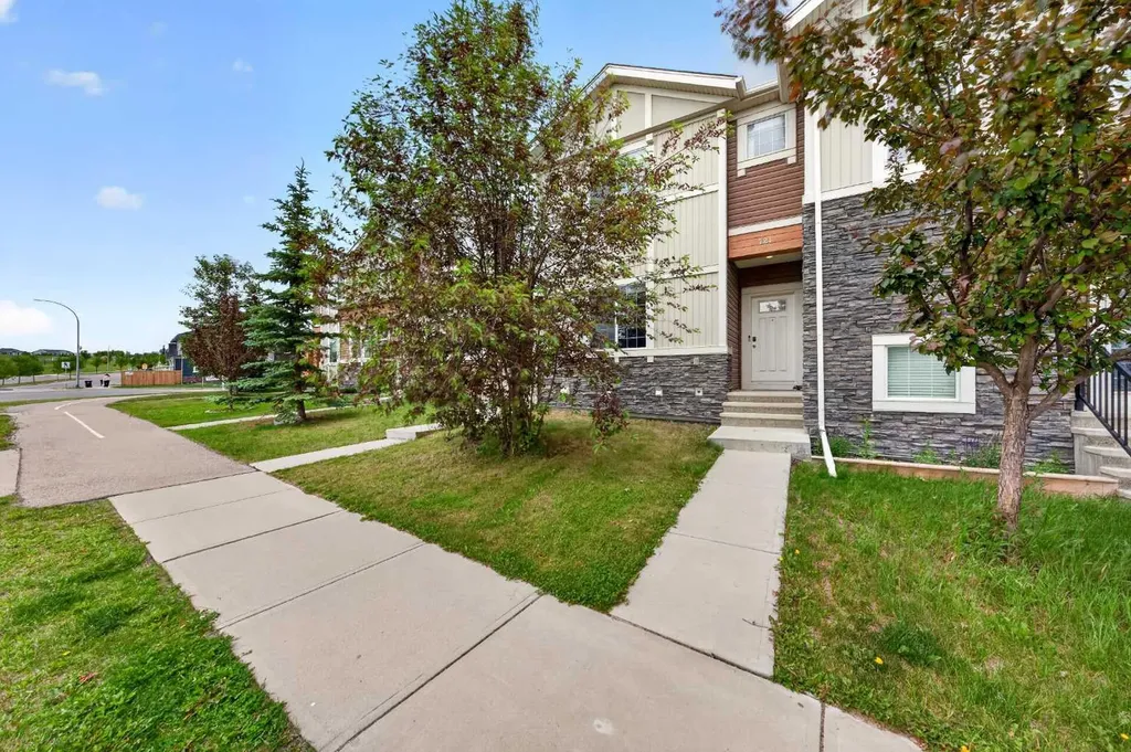 721 Nolan Hill Boulevard NW Calgary AB T3R 0V9