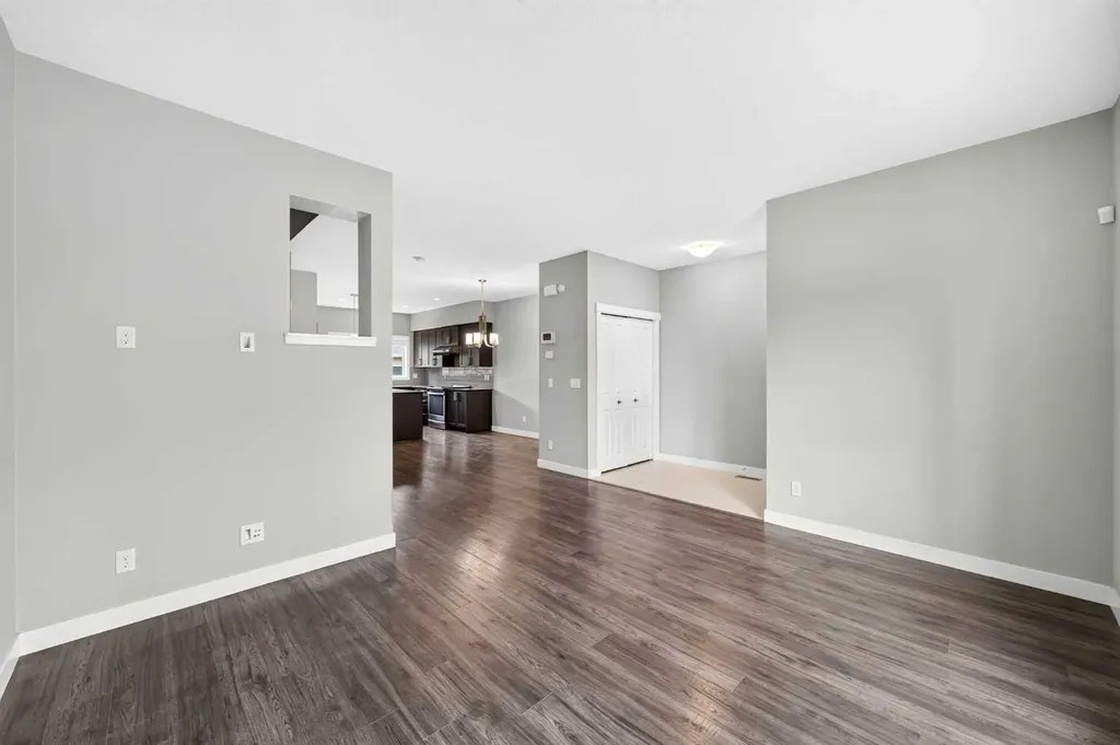 721 Nolan Hill Boulevard NW Calgary AB T3R 0V9