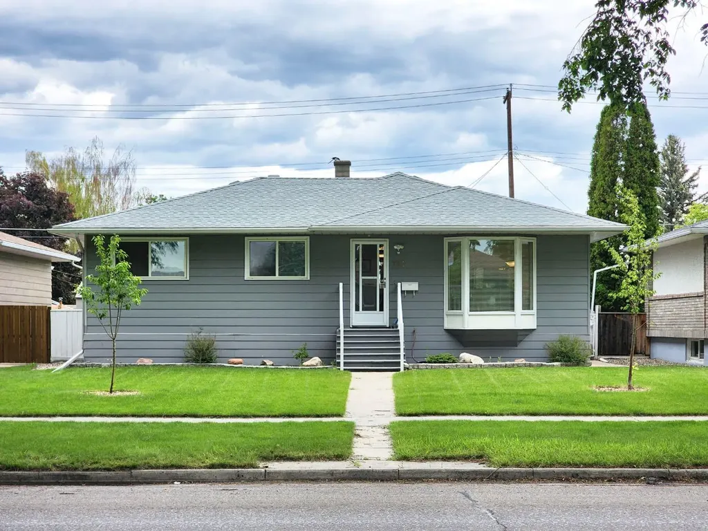 2211 10 Avenue S Lethbridge AB T1K 0C3