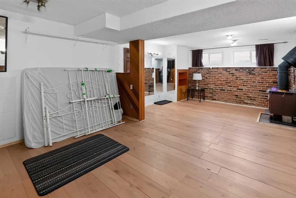 9205 111 Avenue Grande Prairie AB T8V 3L7