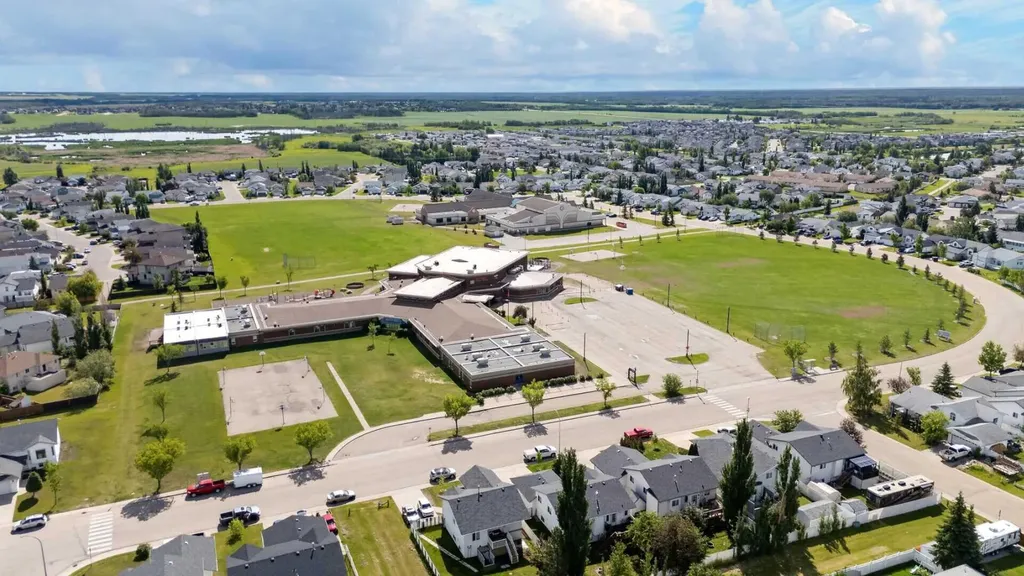 9205 111 Avenue Grande Prairie AB T8V 3L7
