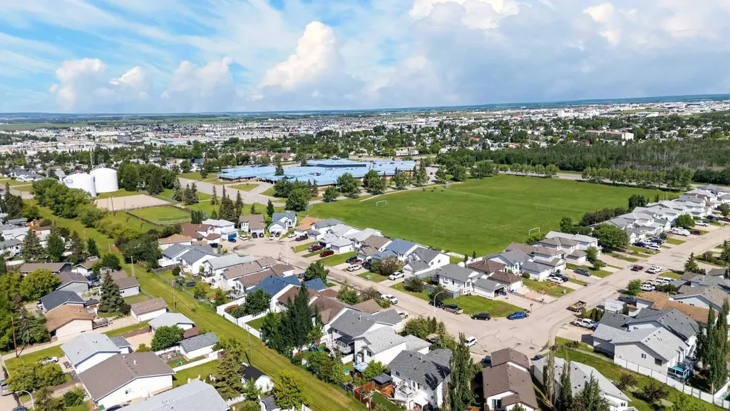 9205 111 Avenue Grande Prairie AB T8V 3L7