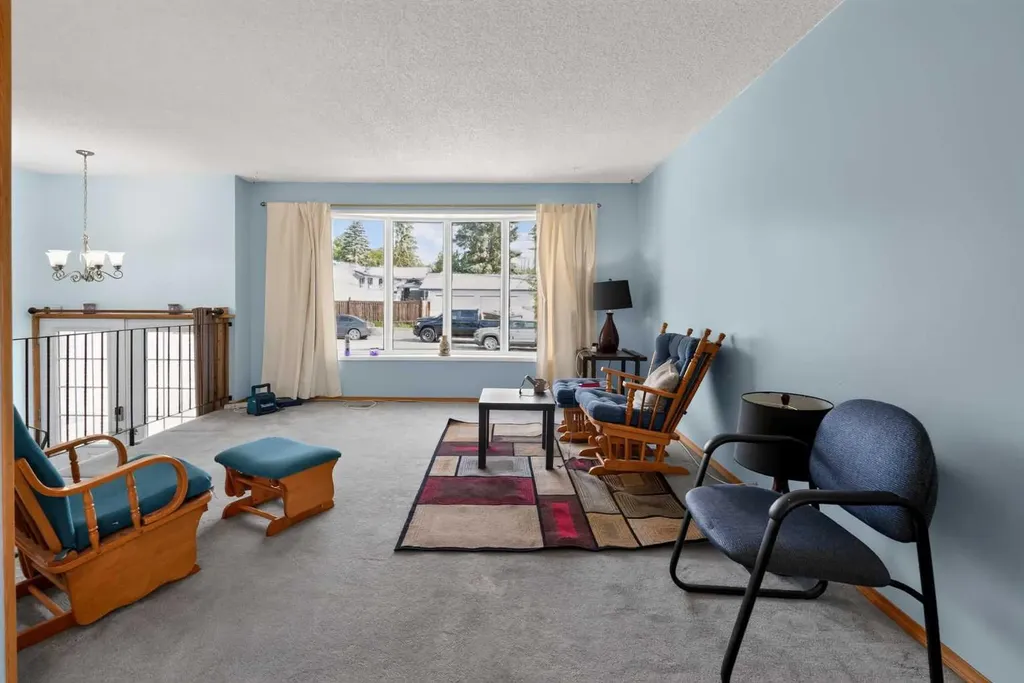 9205 111 Avenue Grande Prairie AB T8V 3L7