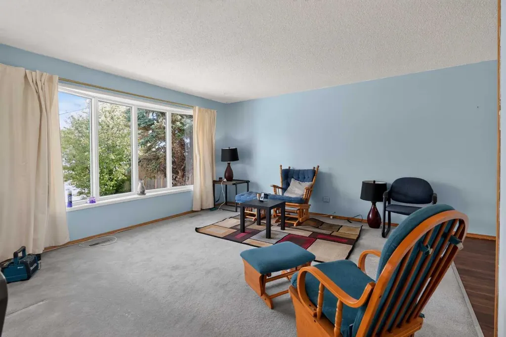 9205 111 Avenue Grande Prairie AB T8V 3L7