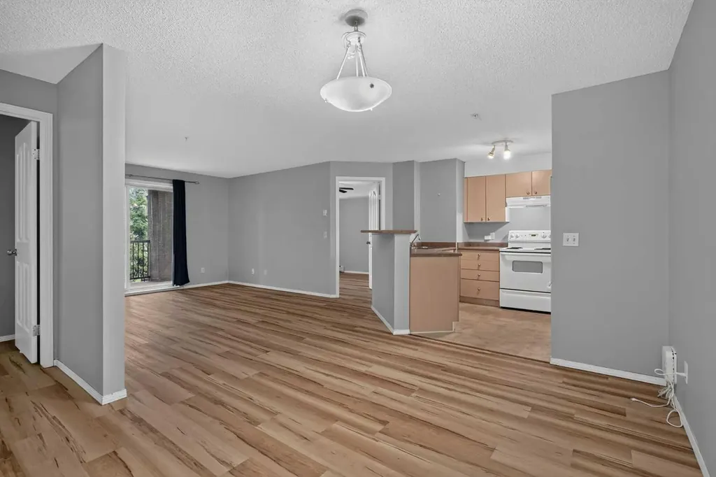 304 Mackenzie Way SW Airdrie AB T4B 3H6