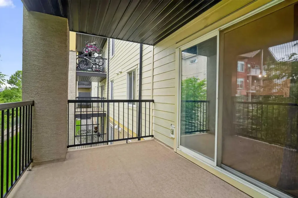 304 Mackenzie Way SW Airdrie AB T4B 3H6