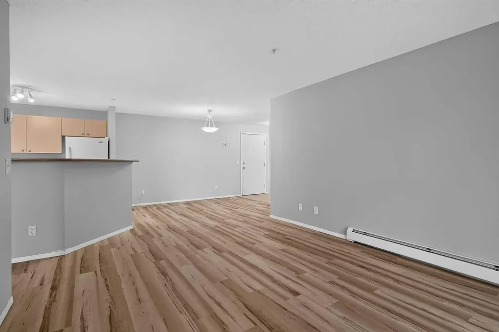 304 Mackenzie Way SW Airdrie AB T4B 3H6