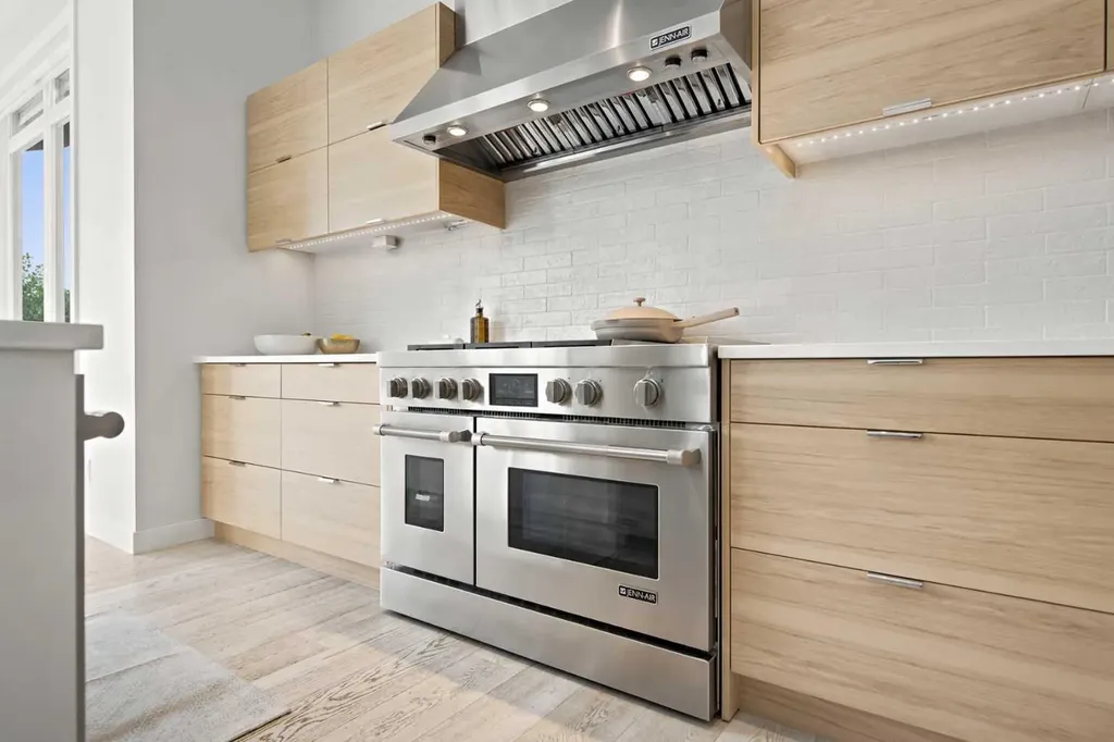 137 West Grove Point SW Calgary AB T3H 1V3