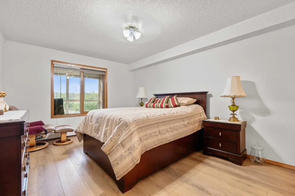 7239 Sierra Morena Boulevard SW Calgary AB T3H 3L7