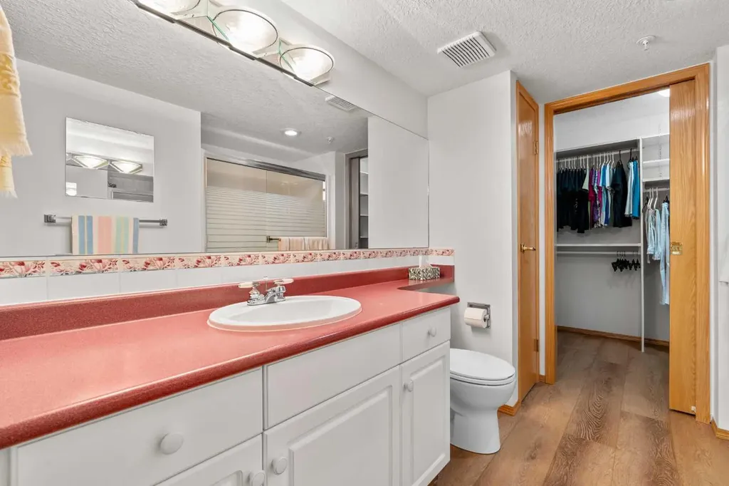 7239 Sierra Morena Boulevard SW Calgary AB T3H 3L7