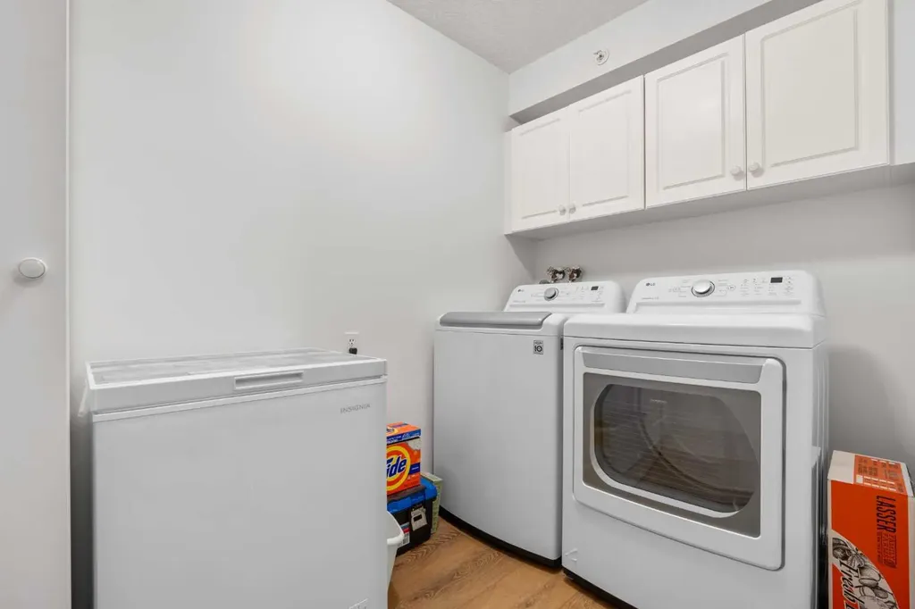 7239 Sierra Morena Boulevard SW Calgary AB T3H 3L7