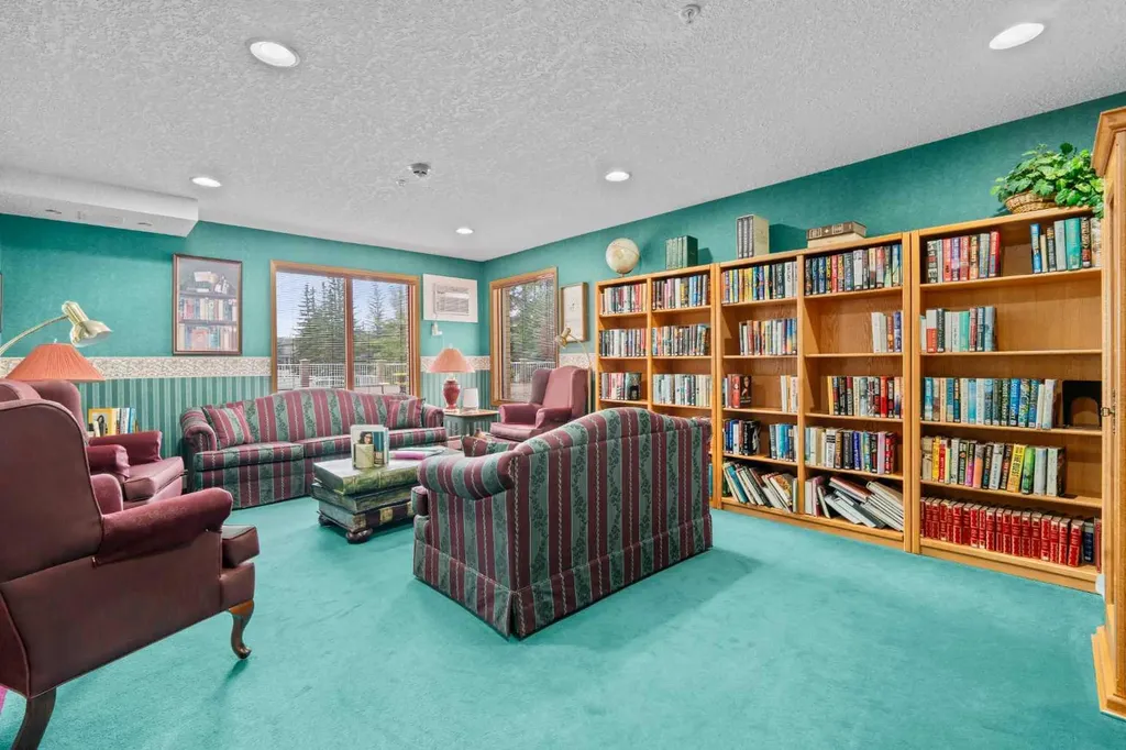 7239 Sierra Morena Boulevard SW Calgary AB T3H 3L7
