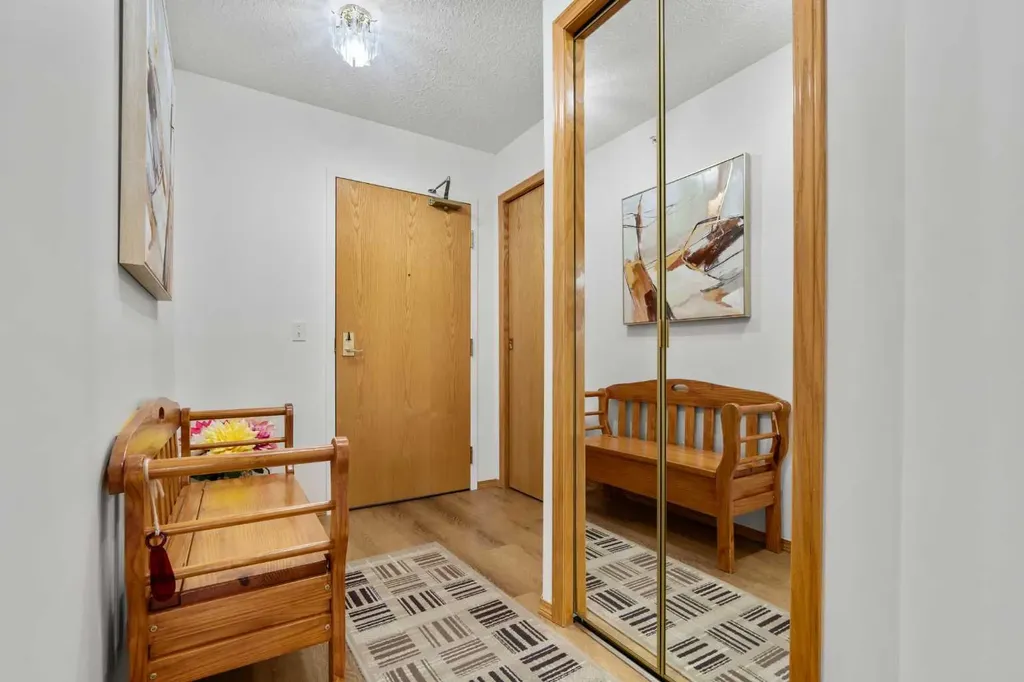 7239 Sierra Morena Boulevard SW Calgary AB T3H 3L7