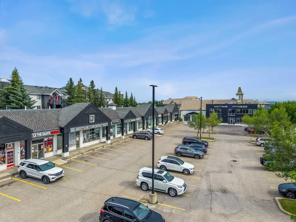 7239 Sierra Morena Boulevard SW Calgary AB T3H 3L7