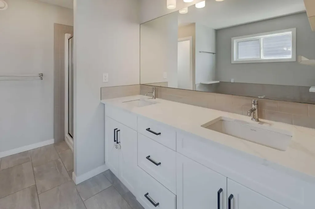 112 Emberside Place Cochrane AB T4C 3A8
