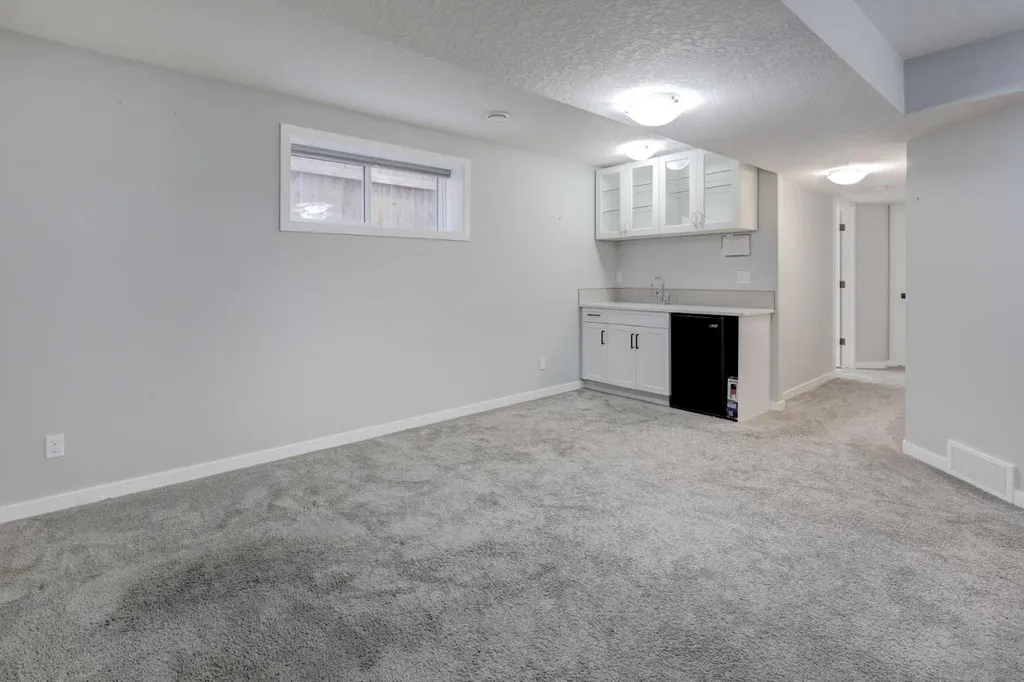 112 Emberside Place Cochrane AB T4C 3A8