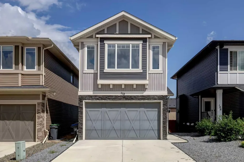 112 Emberside Place Cochrane AB T4C 3A8