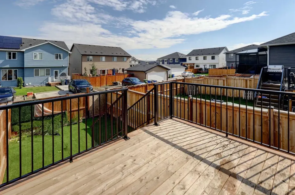 112 Emberside Place Cochrane AB T4C 3A8