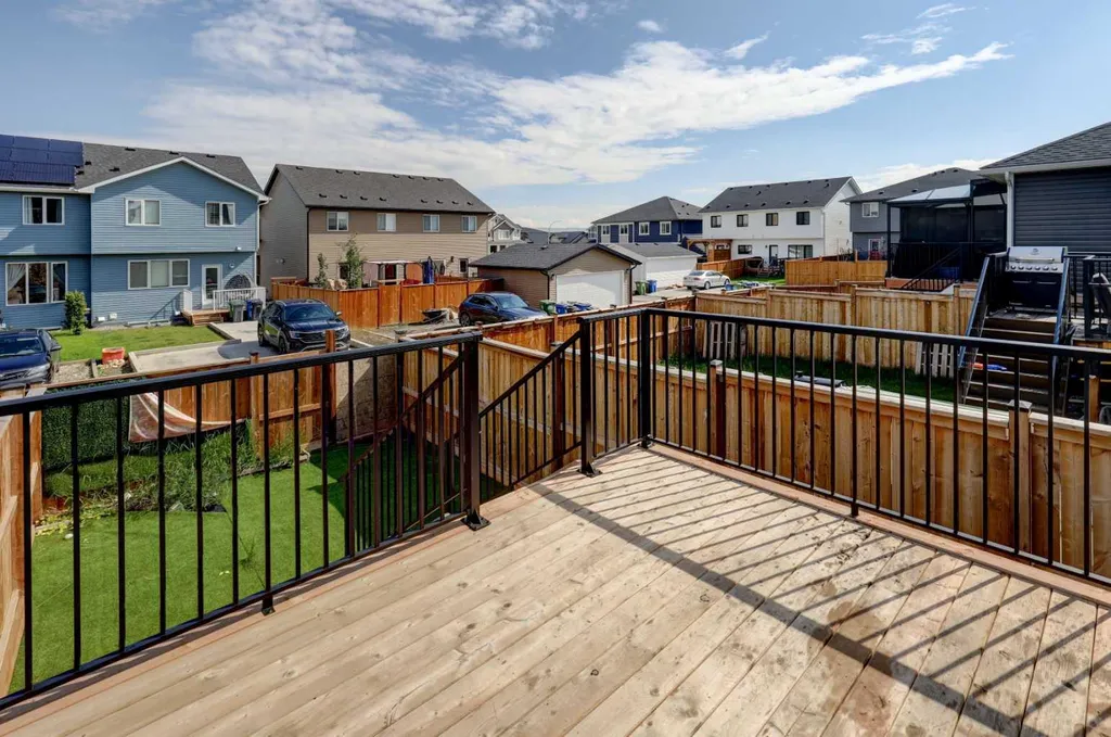 112 Emberside Place Cochrane AB T4C 3A8