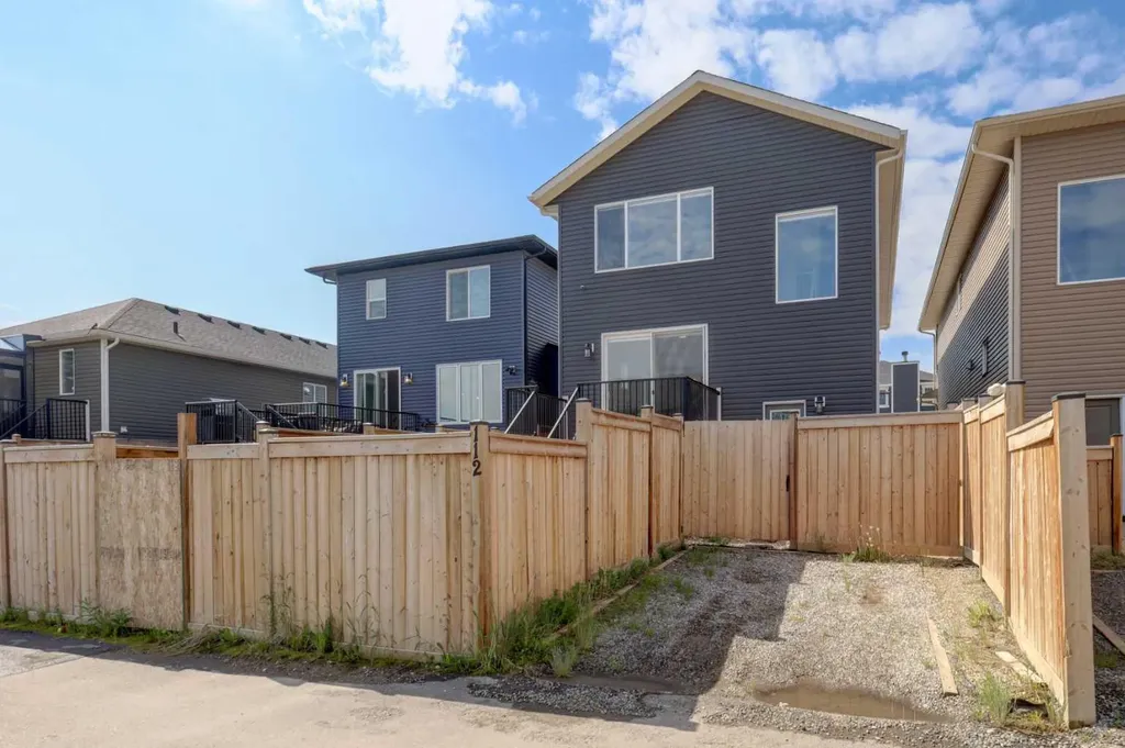 112 Emberside Place Cochrane AB T4C 3A8