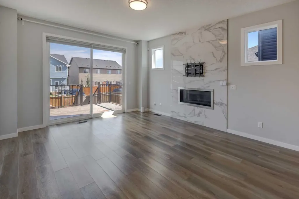 112 Emberside Place Cochrane AB T4C 3A8